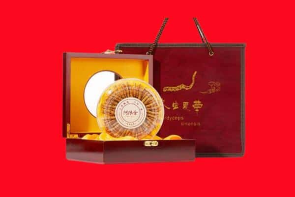 收购资讯:安乡县回收冬虫夏草是按克吗